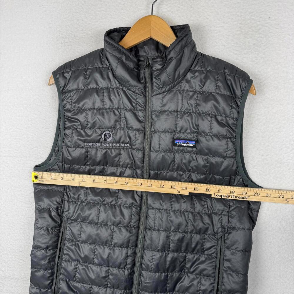 Patagonia Medium Gray Quilted Puffer Vest Corporate Branded GORP Hiking Business - Picture 10 of 11